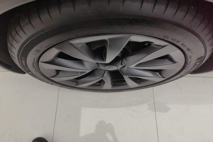Used Tesla Model X 2023 Dual-Motor All-Wheel-Drive Version Left Front Wheel Hub