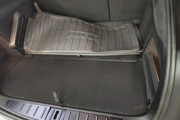 Used Tesla Model X 2023 Dual-Motor All-Wheel-Drive Version Trunk