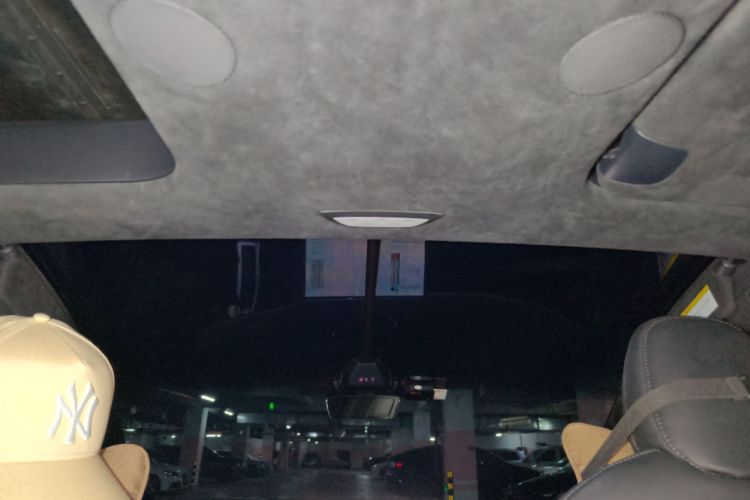 Used Tesla Model X 2023 Dual-Motor All-Wheel-Drive Version Headliner