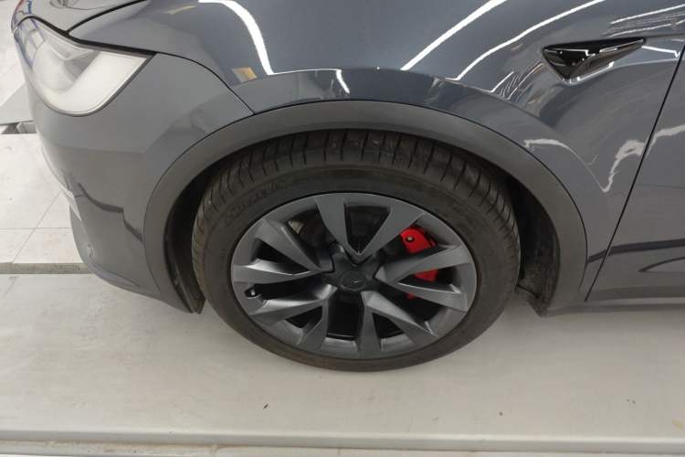 Used Tesla Model X 2023 Three-Motor All-Wheel-Drive Plaid Version Left Front Wheel Hub