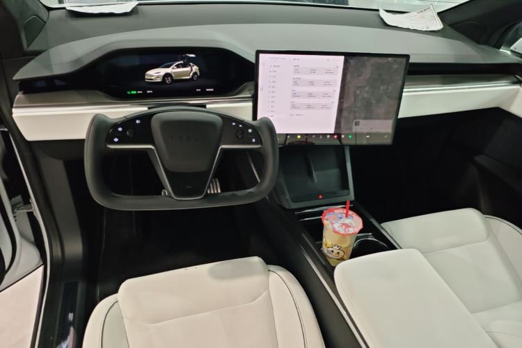 Used Tesla Model X 2023 Three-Motor All-Wheel-Drive Plaid Version Center Console