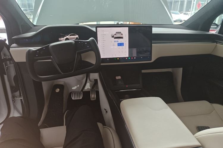 Used Tesla Model X 2023 Three-Motor All-Wheel-Drive Plaid Version Center Console