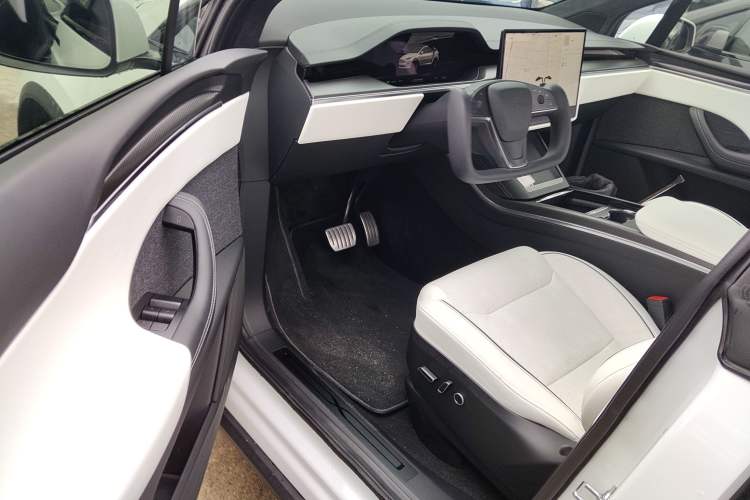 Used Tesla Model X 2023 Three-Motor All-Wheel-Drive Plaid Version Driver Seat