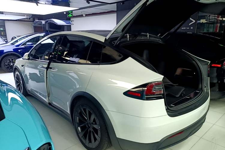 Used Tesla Model X 2023 Dual-Motor All-Wheel-Drive Version Exterior 2