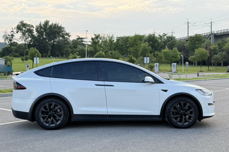 Used Tesla Model X 2023 Dual-Motor All-Wheel-Drive Version Exterior 2