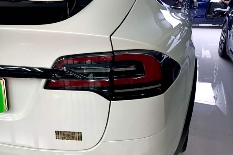 Used Tesla Model X 2023 Dual-Motor All-Wheel-Drive Version Exterior 3