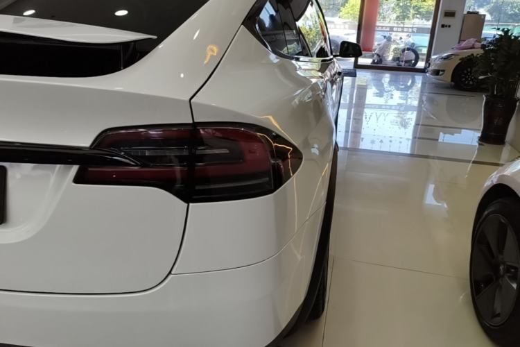 Used Tesla Model X 2023 Dual-Motor All-Wheel-Drive Version Exterior 3