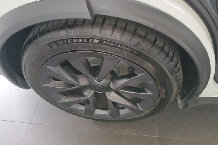 Used Tesla Model X 2023 Dual-Motor All-Wheel-Drive Version Exterior 5
