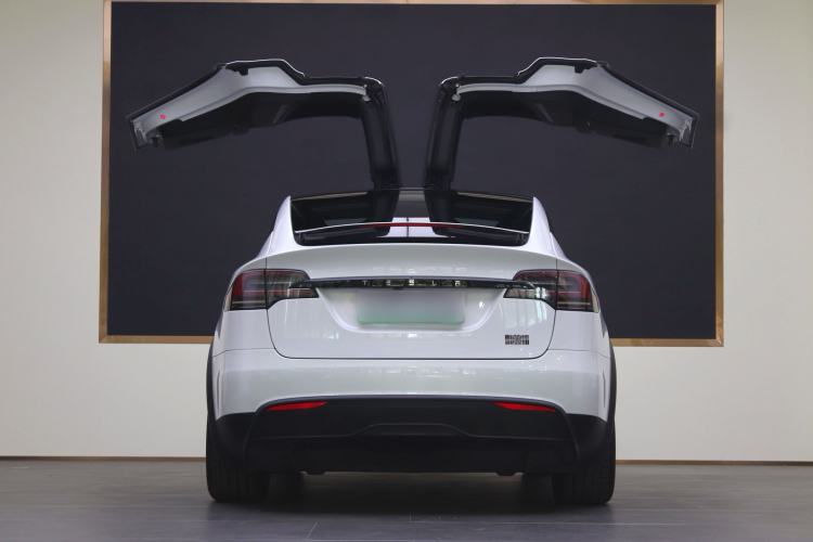 Used Tesla Model X 2023 Three-Motor All-Wheel-Drive Plaid Version Exterior 5