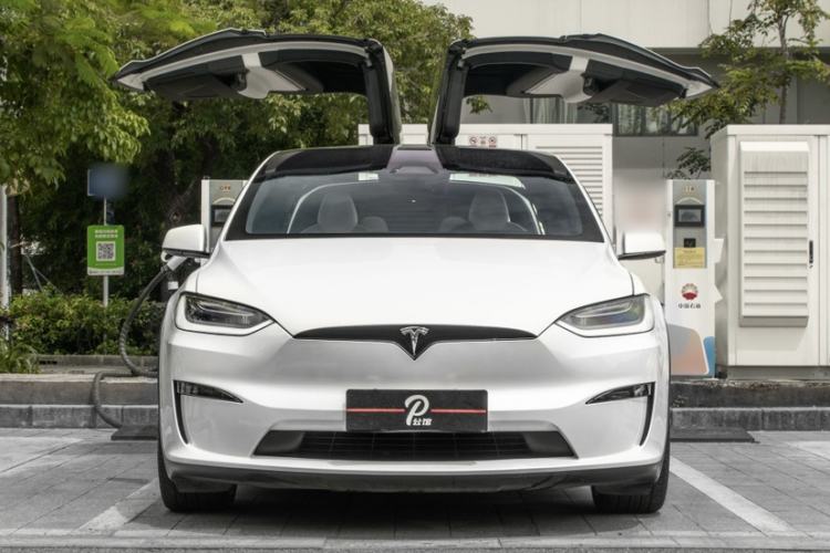 Used Tesla Model X 2023 Three-Motor All-Wheel-Drive Plaid Version Exterior 8
