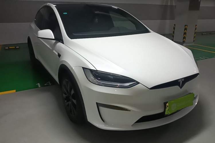 Used Tesla Model X 2023 Three-Motor All-Wheel-Drive Plaid Version Front Right 45 Deg