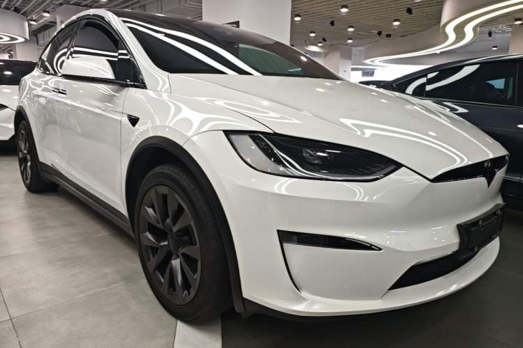Used Tesla Model X 2023 Dual-Motor All-Wheel-Drive Version Front Right 45 Deg