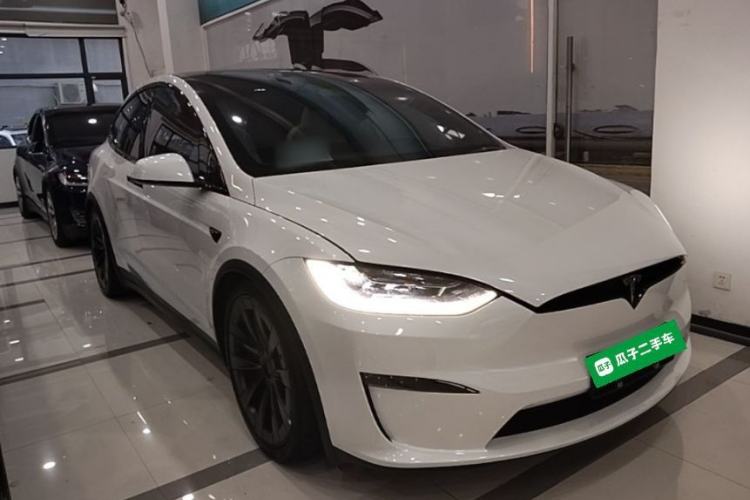 Used Tesla Model X 2023 Three-Motor All-Wheel-Drive Plaid Version Front Right 45 Deg