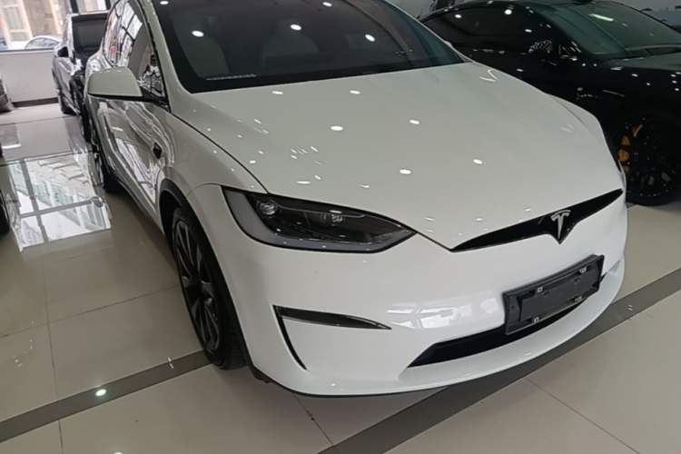 Used Tesla Model X 2023 Dual-Motor All-Wheel-Drive Version Front Right 45 Deg