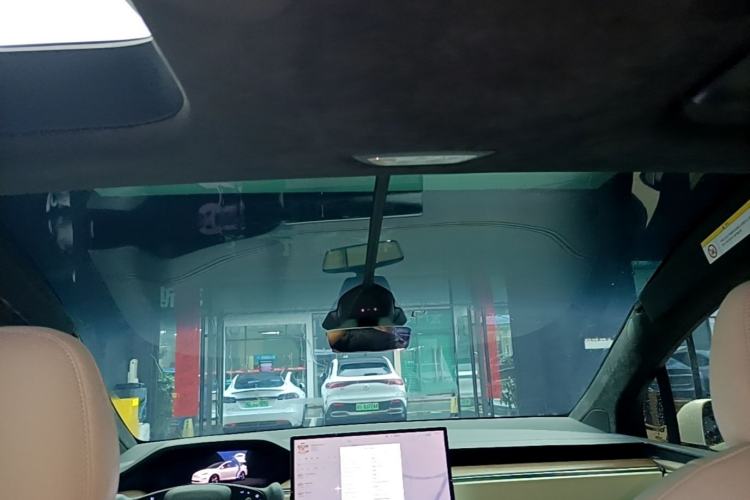 Used Tesla Model X 2023 Dual-Motor All-Wheel-Drive Version Headliner