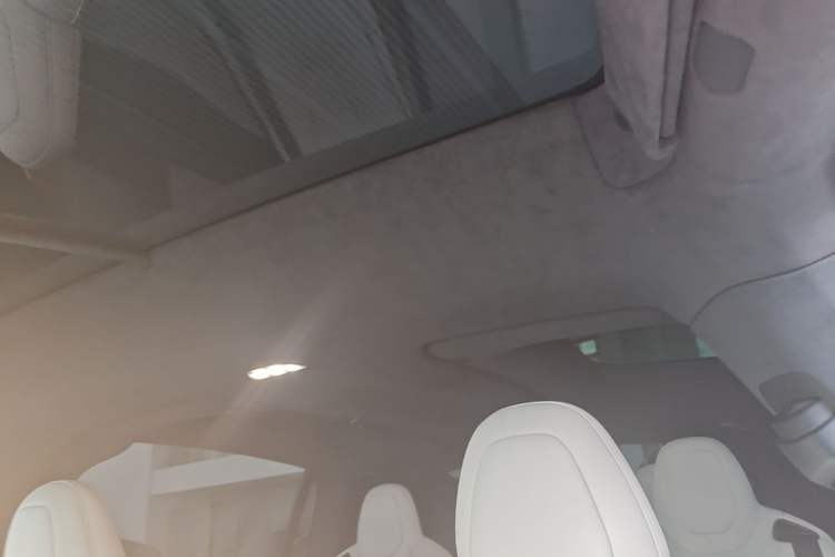 Used Tesla Model X 2023 Three-Motor All-Wheel-Drive Plaid Version Headliner