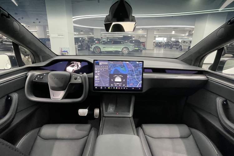Used Tesla Model X 2023 Three-Motor All-Wheel-Drive Plaid Version Interior 1