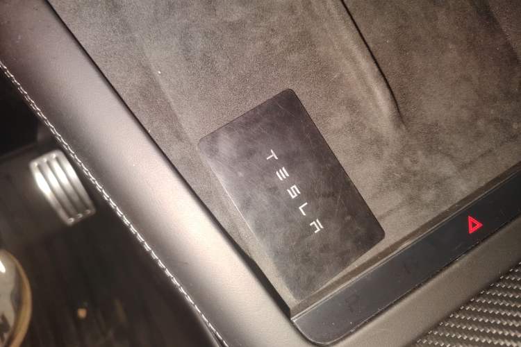 Used Tesla Model X 2023 Three-Motor All-Wheel-Drive Plaid Version Interior 1
