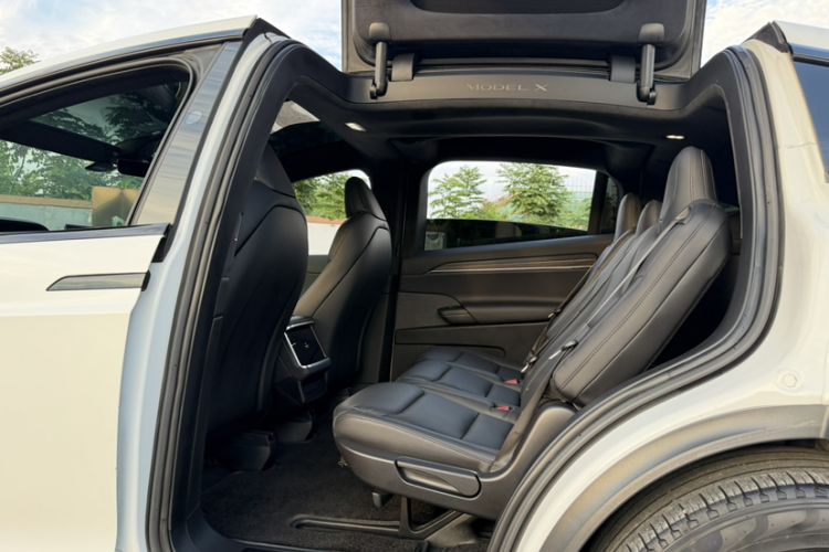 Used Tesla Model X 2023 Dual-Motor All-Wheel-Drive Version Interior 1