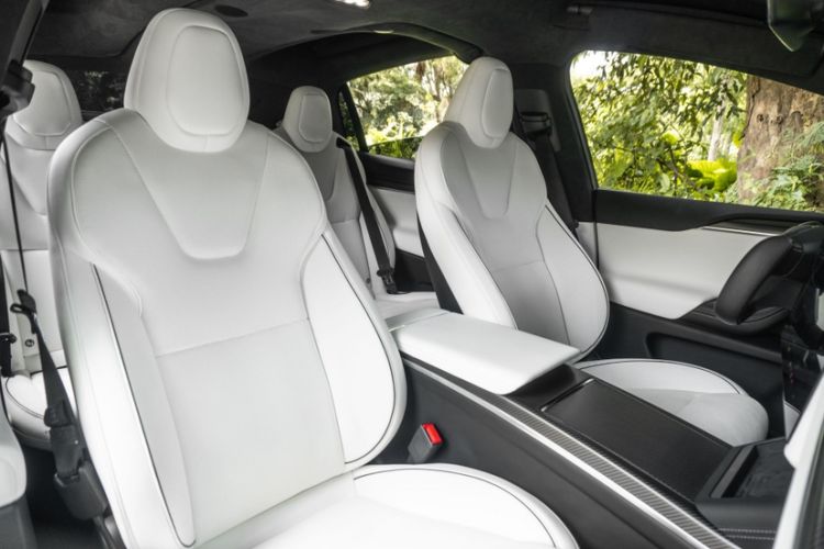 Used Tesla Model X 2023 Three-Motor All-Wheel-Drive Plaid Version Interior 10