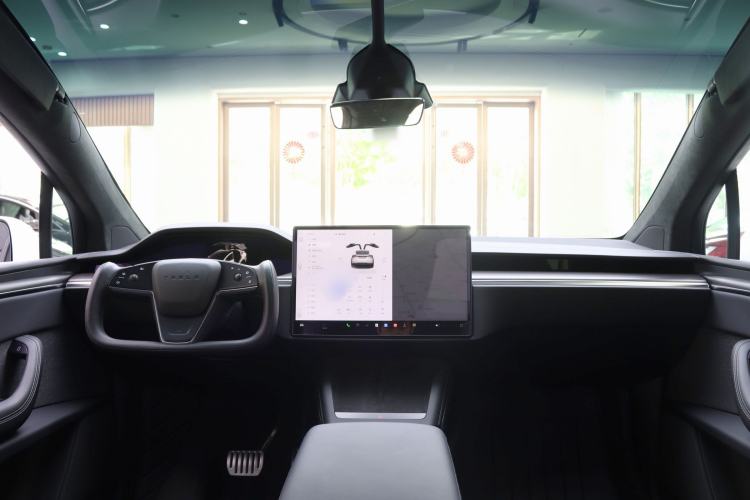 Used Tesla Model X 2023 Three-Motor All-Wheel-Drive Plaid Version Interior 10