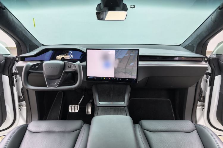 Used Tesla Model X 2023 Dual-Motor All-Wheel-Drive Version Interior 2