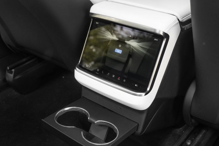 Used Tesla Model X 2023 Three-Motor All-Wheel-Drive Plaid Version Interior 3
