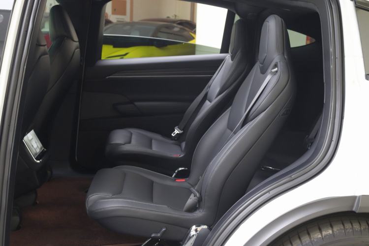 Used Tesla Model X 2023 Three-Motor All-Wheel-Drive Plaid Version Interior 3
