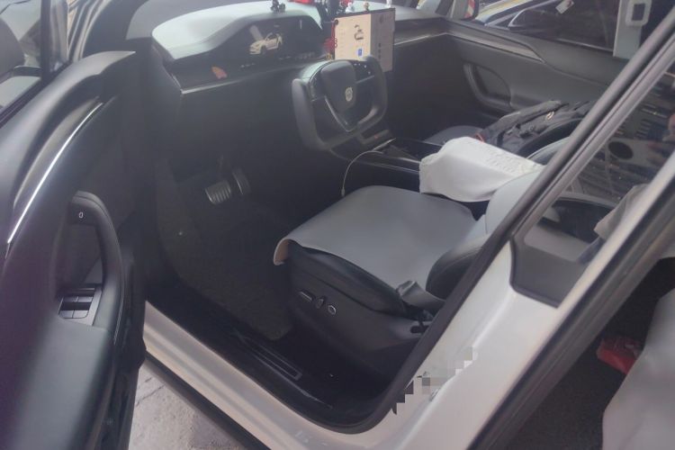 Used Tesla Model X 2023 Dual-Motor All-Wheel-Drive Version Interior 3