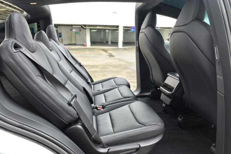 Used Tesla Model X 2023 Dual-Motor All-Wheel-Drive Version Interior 4