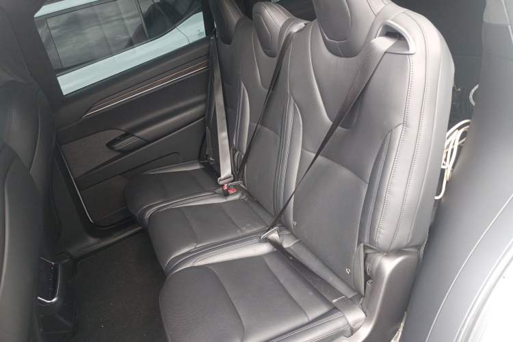 Used Tesla Model X 2023 Dual-Motor All-Wheel-Drive Version Interior 4
