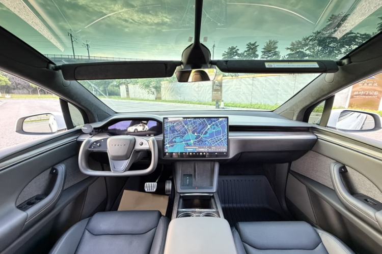 Used Tesla Model X 2023 Dual-Motor All-Wheel-Drive Version Interior 4