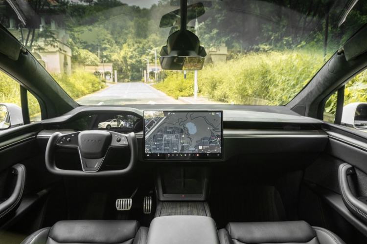 Used Tesla Model X 2023 Dual-Motor All-Wheel-Drive Version Interior 5