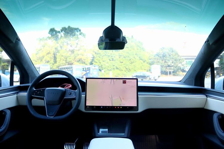 Used Tesla Model X 2023 Dual-Motor All-Wheel-Drive Version Interior 6