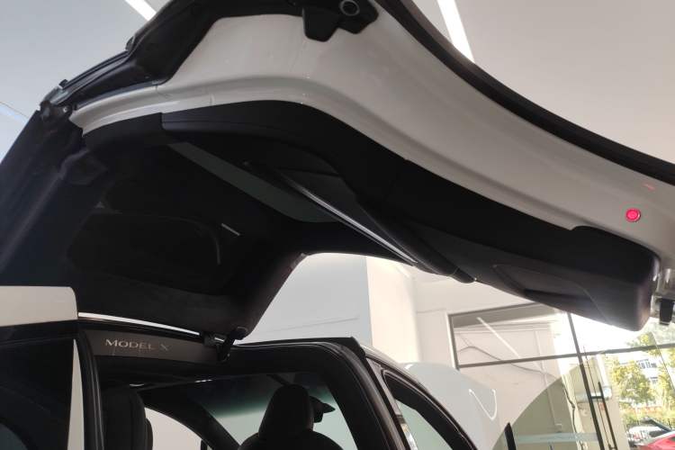 Used Tesla Model X 2023 Three-Motor All-Wheel-Drive Plaid Version Interior 6
