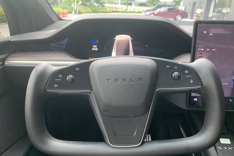 Used Tesla Model X 2023 Dual-Motor All-Wheel-Drive Version Interior 8