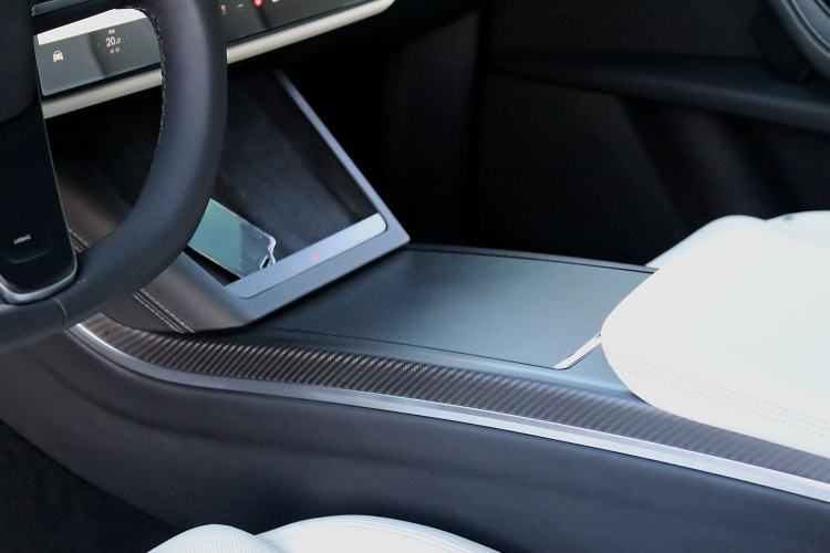 Used Tesla Model X 2023 Dual-Motor All-Wheel-Drive Version Interior 8