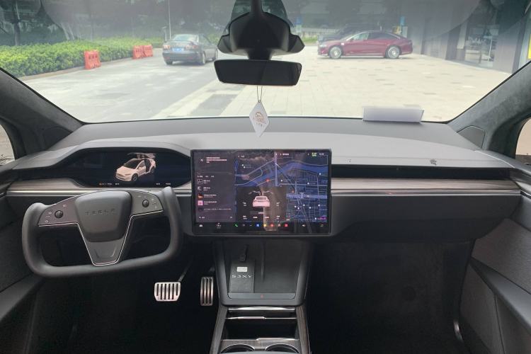 Used Tesla Model X 2023 Dual-Motor All-Wheel-Drive Version Interior 9