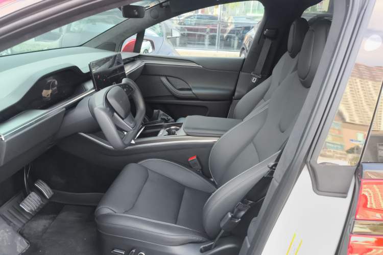 Used Tesla Model X 2023 Three-Motor All-Wheel-Drive Plaid Version Left Front Seat