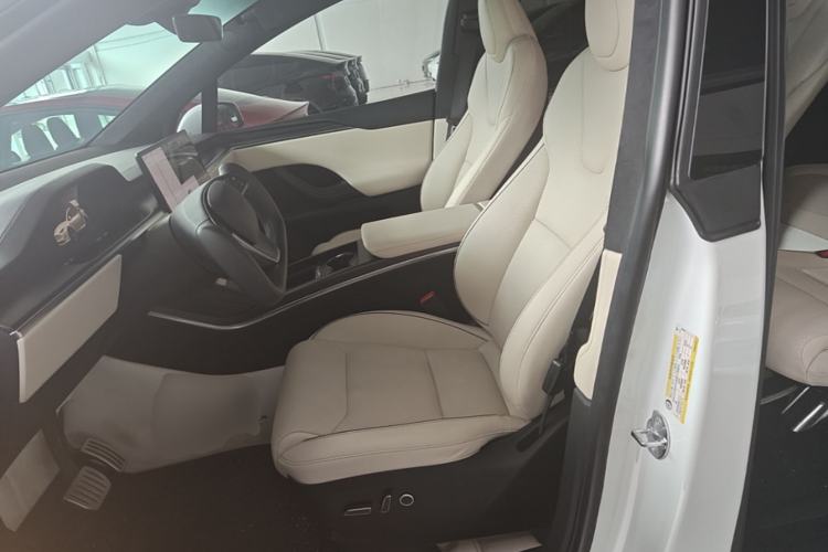 Used Tesla Model X 2023 Three-Motor All-Wheel-Drive Plaid Version Left Front Seat