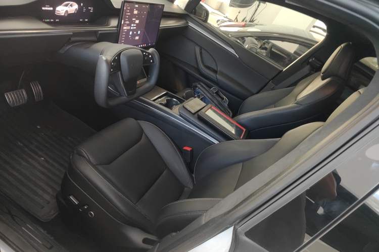 Used Tesla Model X 2023 Three-Motor All-Wheel-Drive Plaid Version Left Front Seat