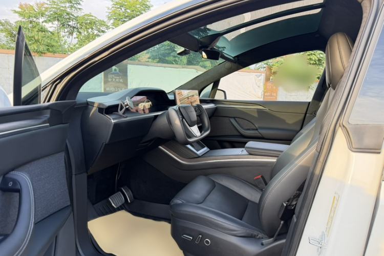 Used Tesla Model X 2023 Dual-Motor All-Wheel-Drive Version Left Front Seat