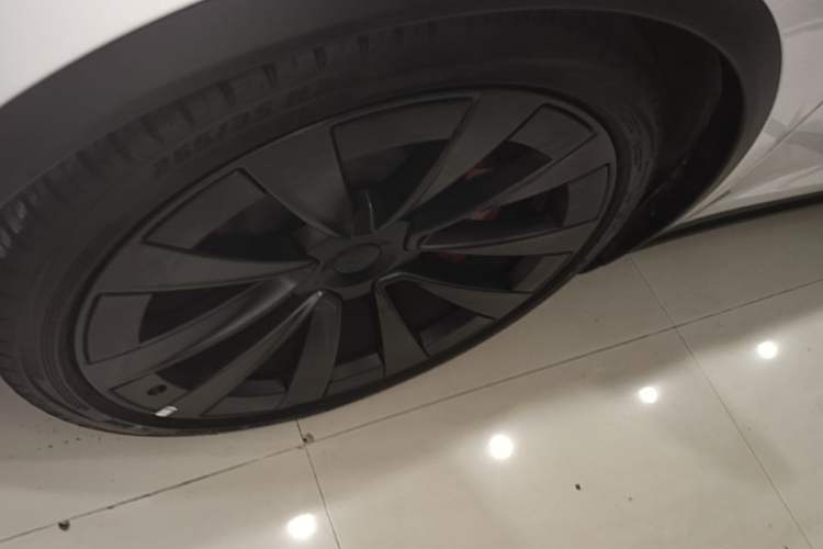 Used Tesla Model X 2023 Three-Motor All-Wheel-Drive Plaid Version Left Front Wheel Hub