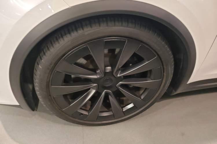 Used Tesla Model X 2023 Dual-Motor All-Wheel-Drive Version Left Front Wheel Hub
