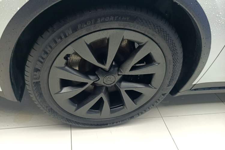 Used Tesla Model X 2023 Dual-Motor All-Wheel-Drive Version Left Front Wheel Hub