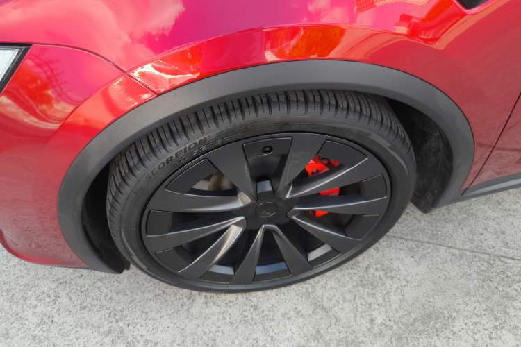 Used Tesla Model X 2023 Three-Motor All-Wheel-Drive Plaid Version Left Front Wheel Hub