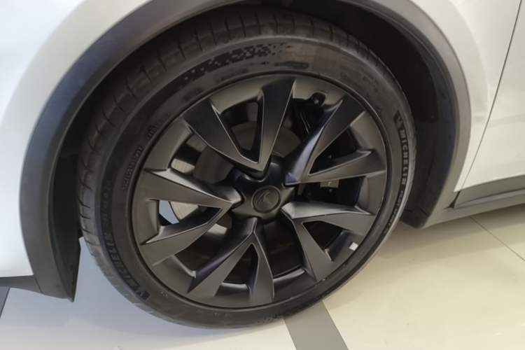 Used Tesla Model X 2023 Dual-Motor All-Wheel-Drive Version Left Front Wheel Hub