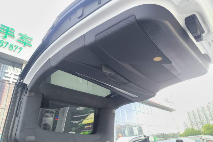 Used Tesla Model X 2023 Three-Motor All-Wheel-Drive Plaid Version Left Rear Door Interior