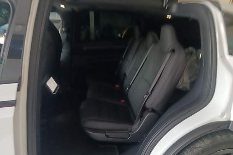 Used Tesla Model X 2023 Dual-Motor All-Wheel-Drive Version Left Rear Seat
