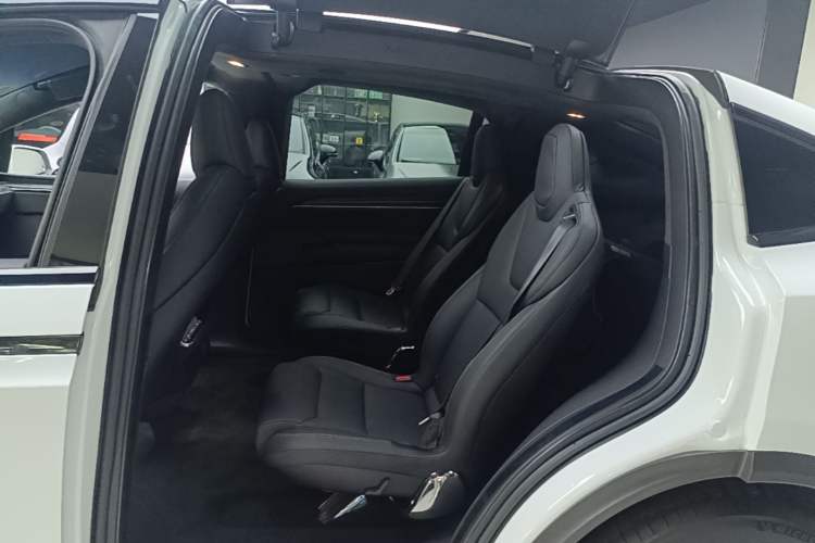 Used Tesla Model X 2023 Three-Motor All-Wheel-Drive Plaid Version Left Rear Seat